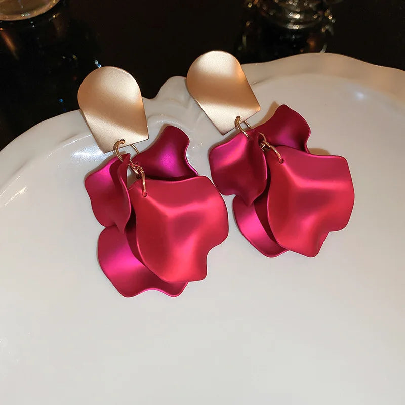 Solid Color Twisted Smooth Rose Flower Petal Dangle Earrings for Women Vintage Fashion Elegant Large Piece Exaggerated Jewelry