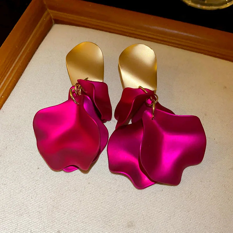 Solid Color Twisted Smooth Rose Flower Petal Dangle Earrings for Women Vintage Fashion Elegant Large Piece Exaggerated Jewelry